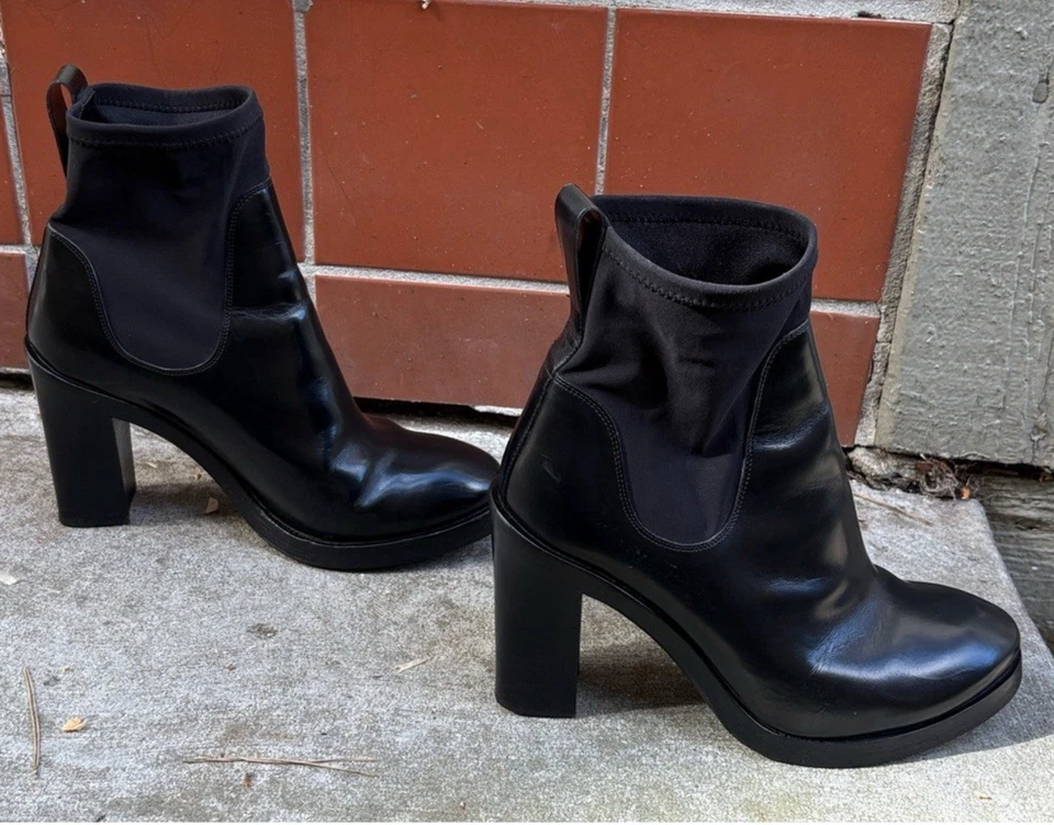 Botas de tornozelo de couro preto ACNE tamanho 38 | EUA 8 fabricadas na Itália - Imagem 2 de 4