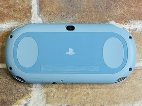 PS Vita Light Blue White PCH-2000 Sony PlayStation Japan 8GB Charger 2 Game DDP