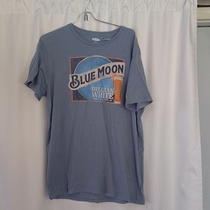 Old Navy Blue Moon Belgian White Beer Graphic T-Shirt, Size L
