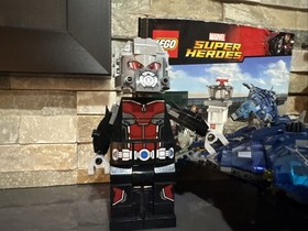 LEGO Marvel Super Heroes 76051 Super Hero Airport Battle Complete W/ Manual