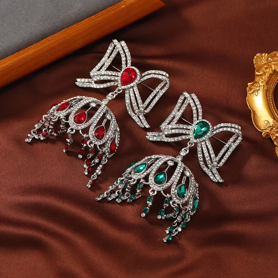 Classic Vintage Openwork Bow Pendant Brooch for Women's Fashion Accessories