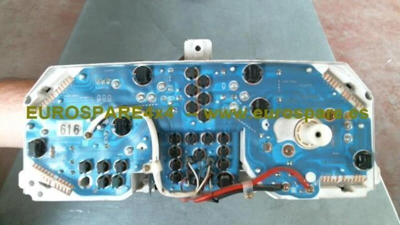 MB680381 376-700 CUADRO DE MANDOS para MITSUBISHI MONTERO 2.5 TD V40 1994 16875 - Imagen 2 de 2