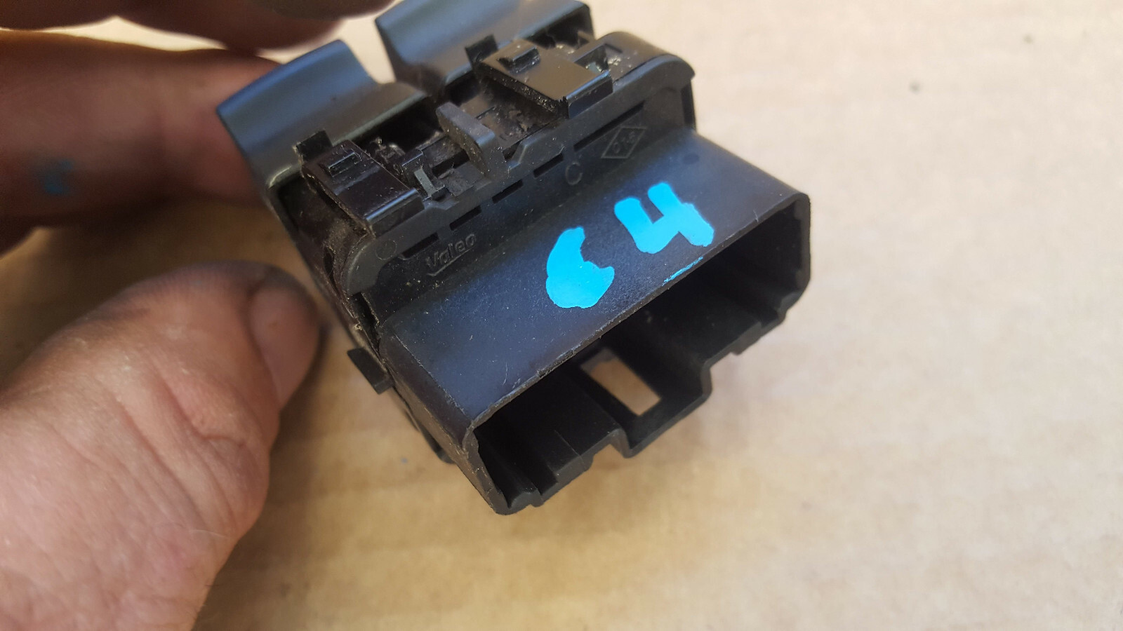 Bouton Lève-vitre Double Pour Renault Clio 2 - Référence 8200060045, Neuf, Côté Conducteur Avant Gauche