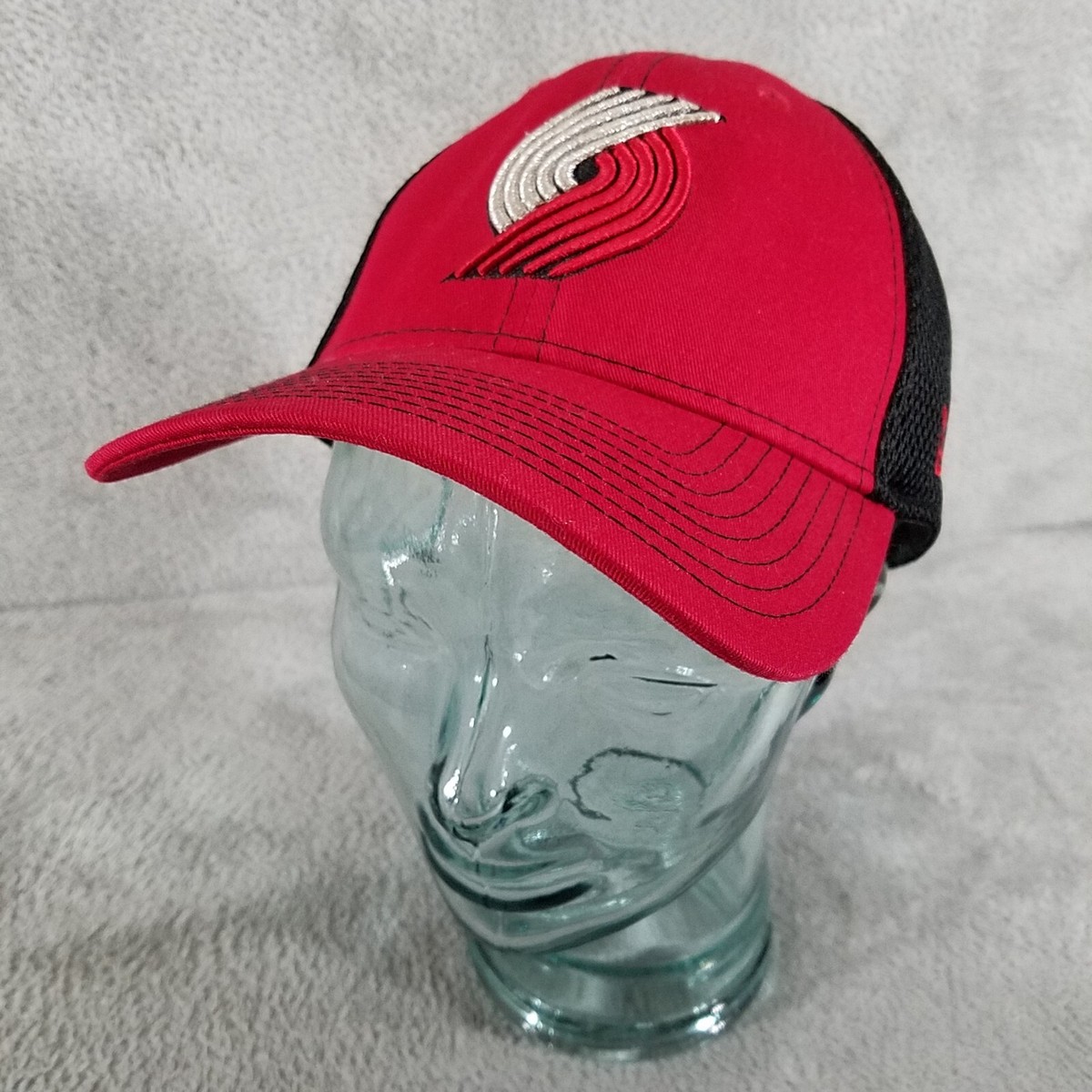 New Era Hat NBA Portland Trail Blazers L/XL Red Black Logo Fitted