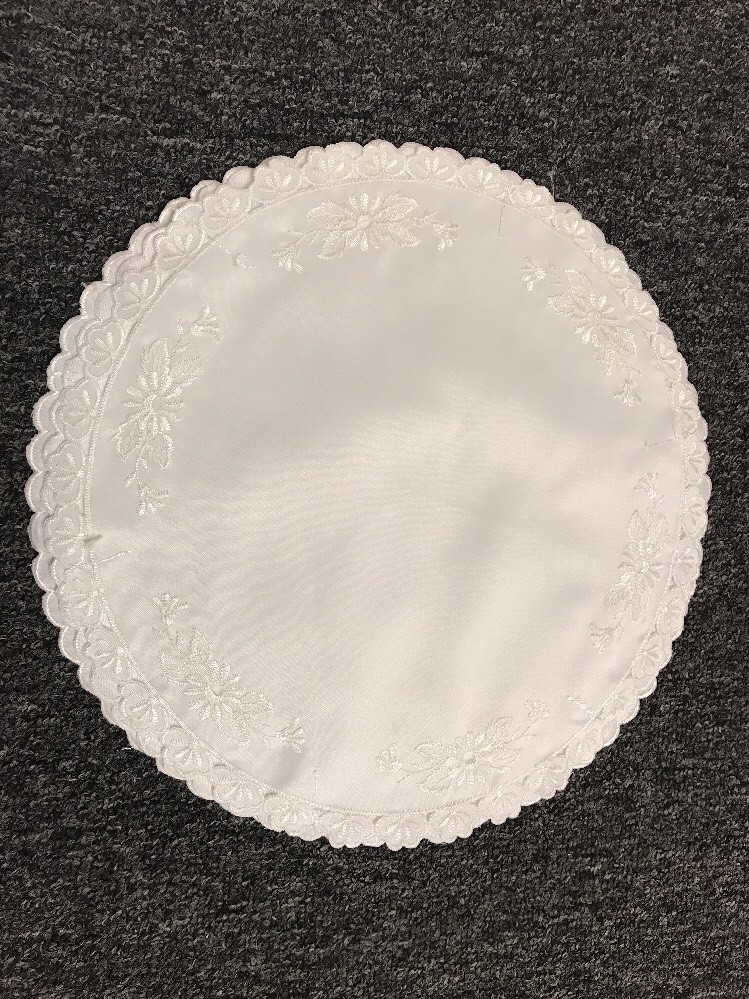 White Embroidery Bun Warmer Candy Roll Holder Embroidered Flower Snap Button