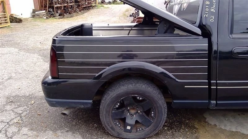 (NO SHIPPING) Pickup Box Fits 02-03 BLACKWOOD 307677 - Image 3 of 4