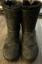 UGG BAILEY BOW II BLACK WINTER SUEDE BOOTS SIZE US 8 WOMEN 2 Bows