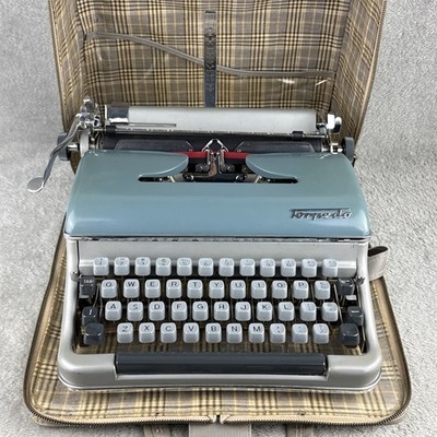 Vintage Torpedo Typewriter Model #18b With case(Broken Zipper), Serial #1267622