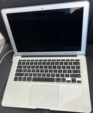 Apple MacBook Air 13 Zoll 250 GB SSD 1,70 GHz Intel Core i5 4GB DDR3 Intel HD