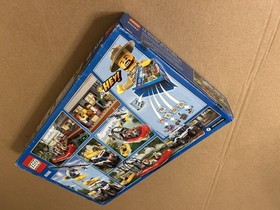 LEGO CITY: Crooks' Hideout (60068)-Brand New In Factory Sealed Box