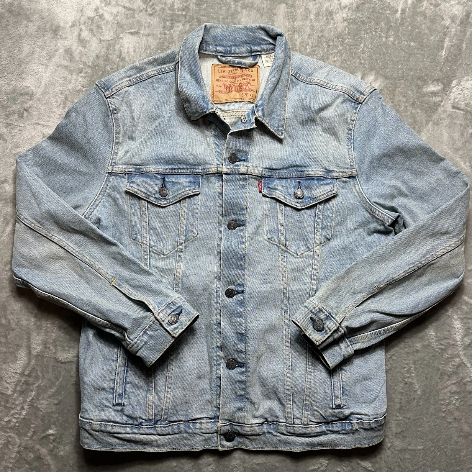 Levis Mens Denim Trucker Jacket Light Wash Blue Jean Jacket XL
Opens in a new window or tab