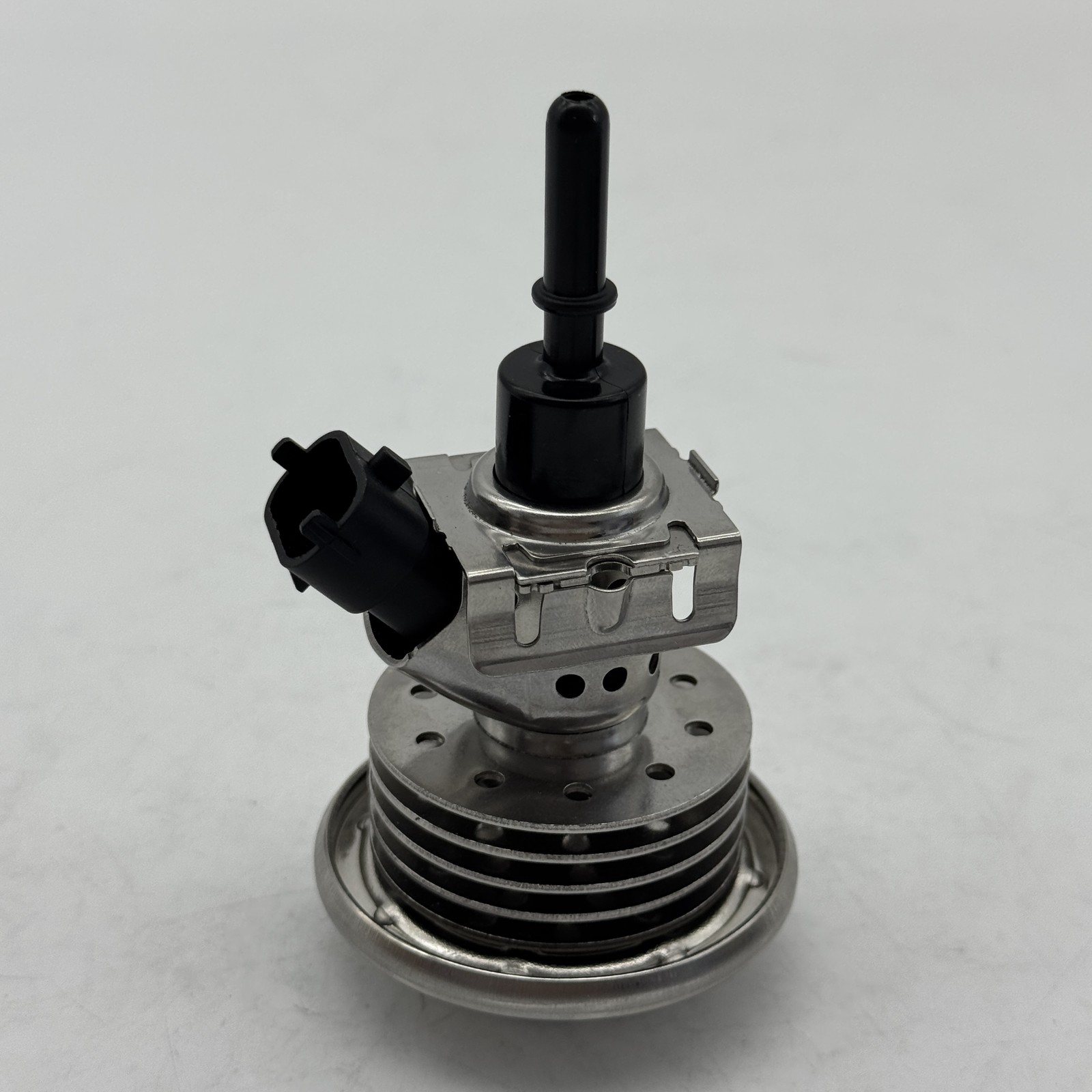 DIESEL EXHAUST FLUID INJECTOR DEF 0444021046 FOR DODGE RAM 1500 2500 3500 3.0L