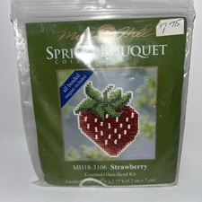 Mill Hill Spring Bouquet MH18-3106 Strawberry Counted Glass Bead Kit