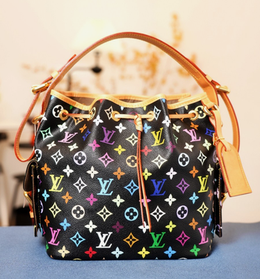 Louis Vuitton 筒型　ハンドバッグ モノグラム Louis Vuitton Takashi Bucket Monogram Multi color Drawstring