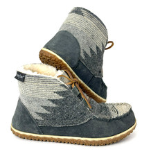 Minnetonka Torrey Slipper Boots Womens Size 7 Grey Suede Southwestern Faux Fur