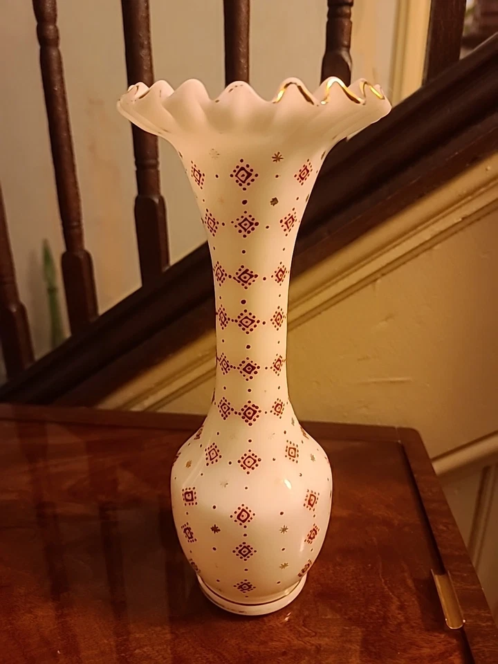 HTF 1940’s Fenton Silver Crest Hand Painted Glass Charleton Ruffled Rim Vase  - Image 3 of 4