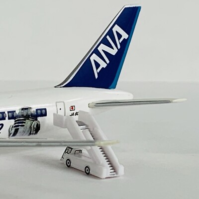1:500 Star Wars ANA JET R2 D2 Boeing B767-300 With Stand