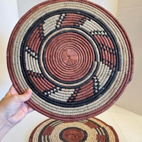 2 Afrikanische Gewebte Spule Flach Korb Kochplatte Pad Tisch/Wand Dekor Kunst - Bild 10 von 13