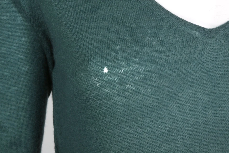 Suéter feminino Theory 100% cashmere verde mar gola V tamanho G (mancha) 131 - Imagem 3 de 4