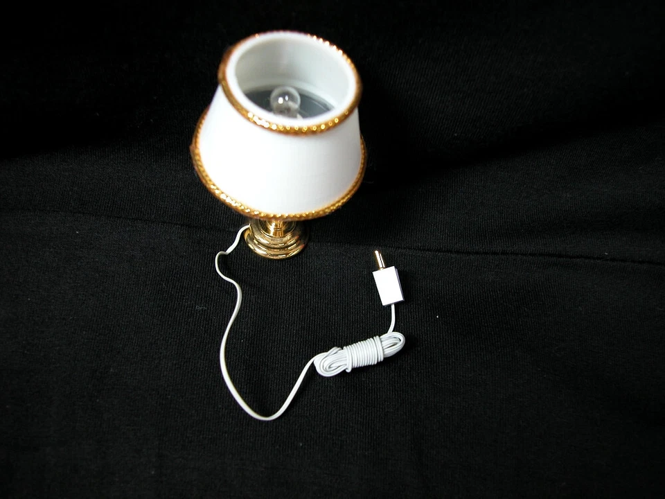 Heidi Ott #YL1024 Dollhouse Miniature Light 1:12 Scale Brass Gold Table Lamp - Image 2 of 3