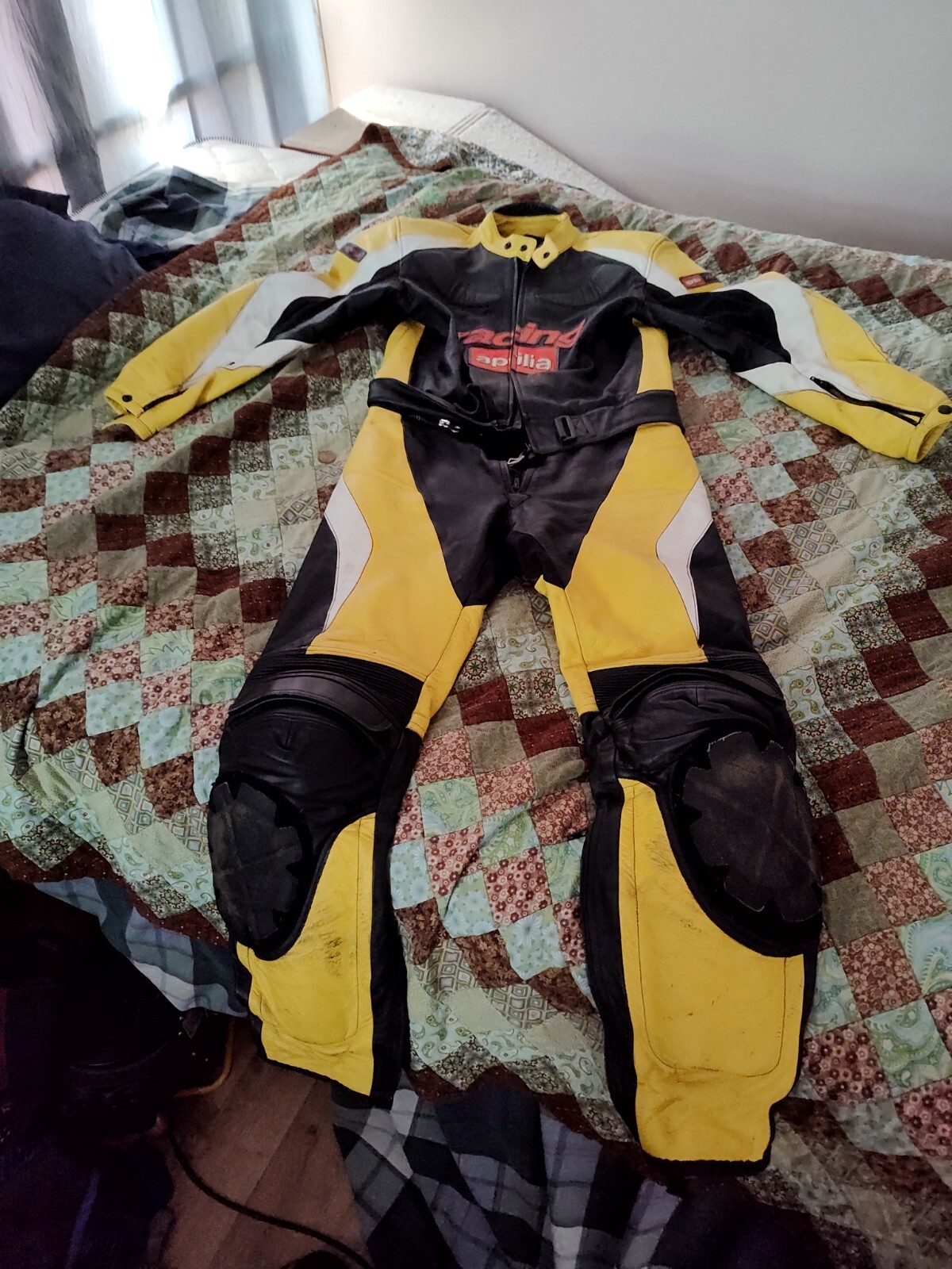 Picture 2 of 8