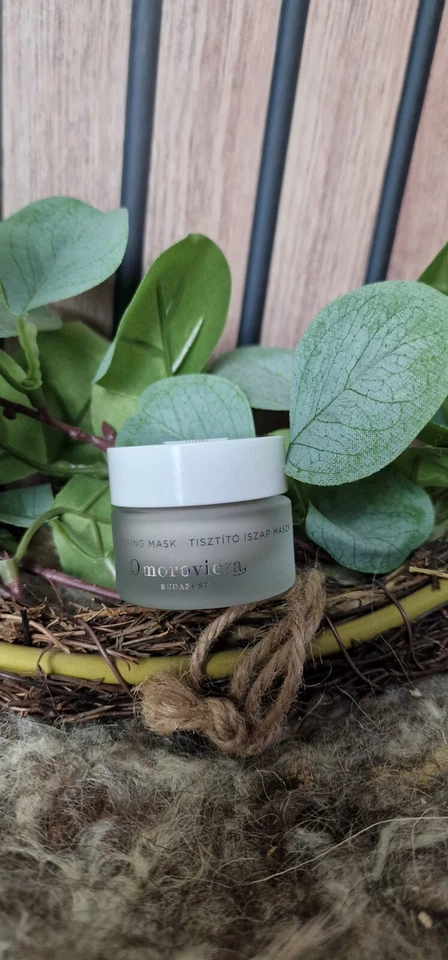 Omorovicza Deep Cleansing Mask 15ml New retail £70 RRP FOR 50ML - Image 3 of 4