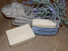 Goat Milk Soap Homemade / Handmade Moisturizing - 4 oz bar - Lavender