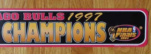 1997 CHICAGO BULLS Champions Parking PLASTIC Souvenir 24x4 SIGN MICHAEL JORDAN - Picture 3 of 4