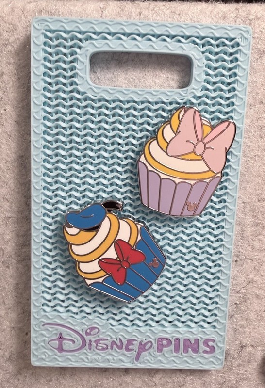 WDW WDL - Daisy Donald Duck Cupcakes Set - Hidden Disney 2026 Wave A Disney Pin