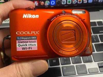 Nikon COOLPIX S6500 Orange 16.0MP Digital Camera - MINT FOR PARTS