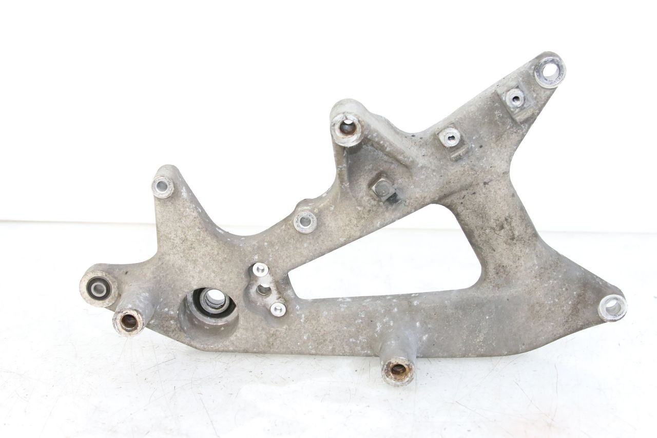 SOPORTE DE ESCAPE - HONDA FORZA 125 (2015 - 2016)