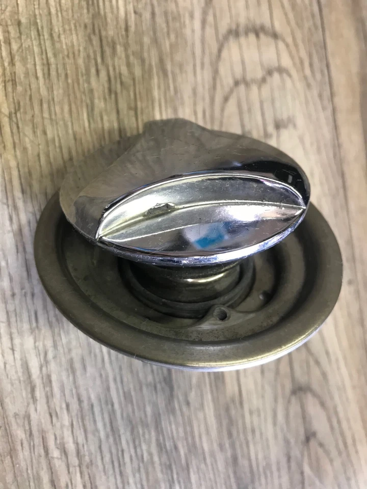 1970 FORD MUSTANG MACH 1 Б/У OEM КАПОТ ХРОМ ЗАВОДСКОЙ ПОВОРОТНЫЙ ЗАМОК - Изображение 2 из 4