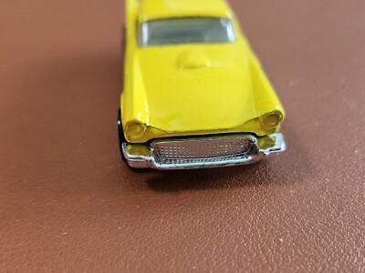 Hot Wheels '57 Ford Thunderbird 1977 Yellow Made in Malaysia