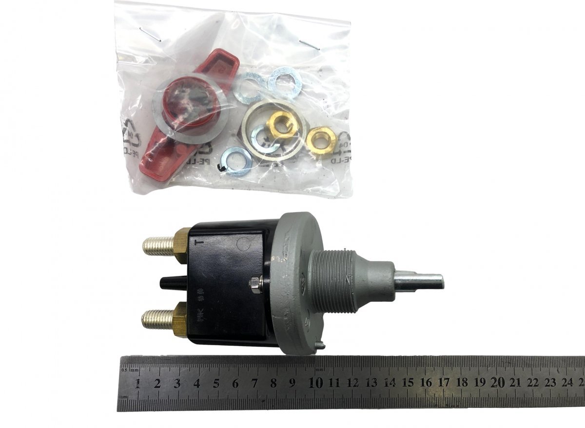 20297706 81027652 J1-05 Battery Isolator Switch Battery Main  