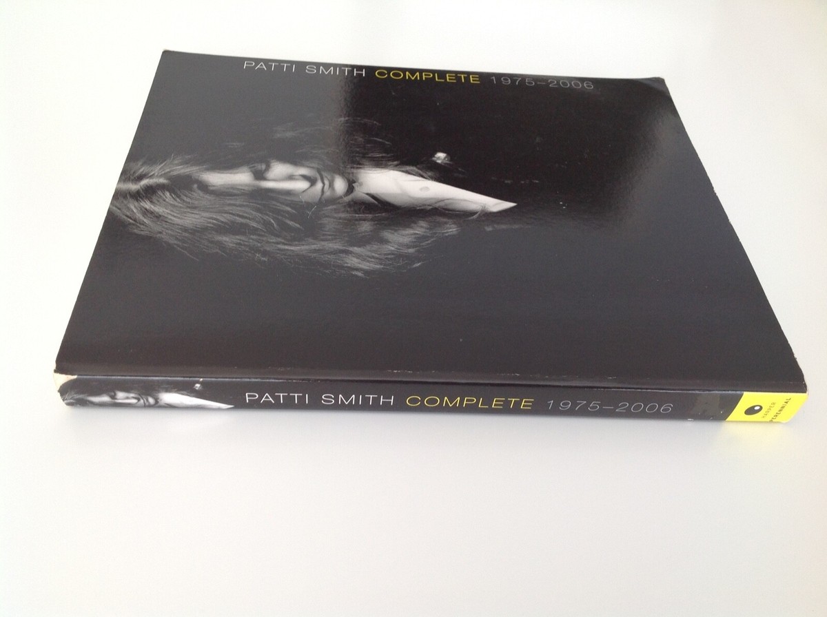 サイン本 洋書 / Patti Smith Complete サイン本 洋書 / Patti Smith Complete Patti Smith Complete