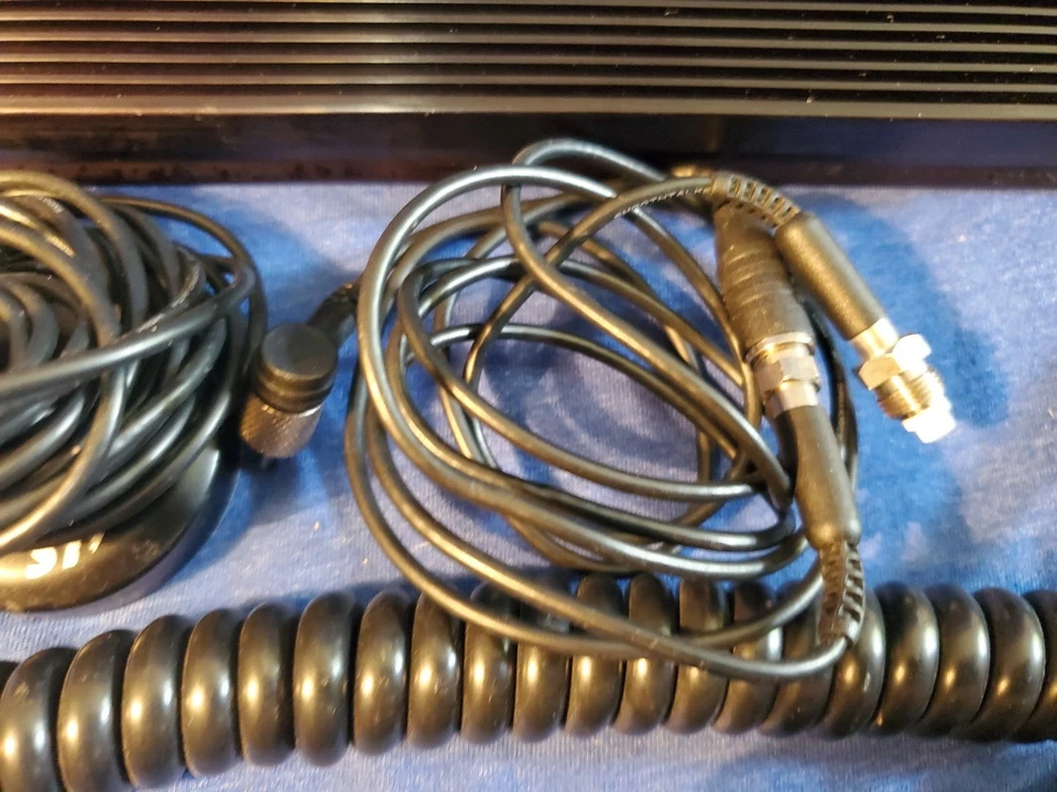 Smooth Talker BST850 Phone Signal Booster W Antenna, Charger And Adapter 12v DC  - image 4 of 4