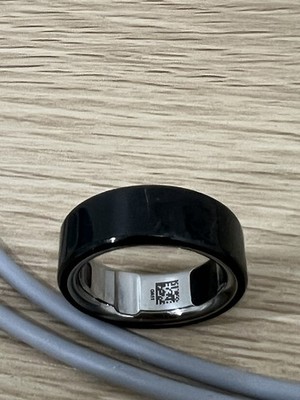 Oura Ring Gen 4 Smart Ring   Black   Size 8   Used Excellent Condition   Fitness