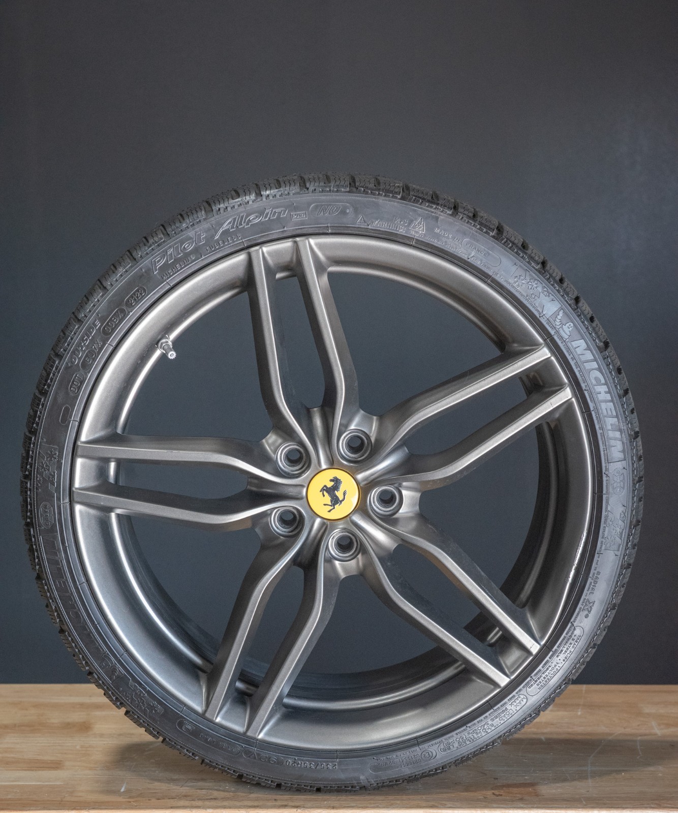 Ferrari GTC4Lusso Wheel