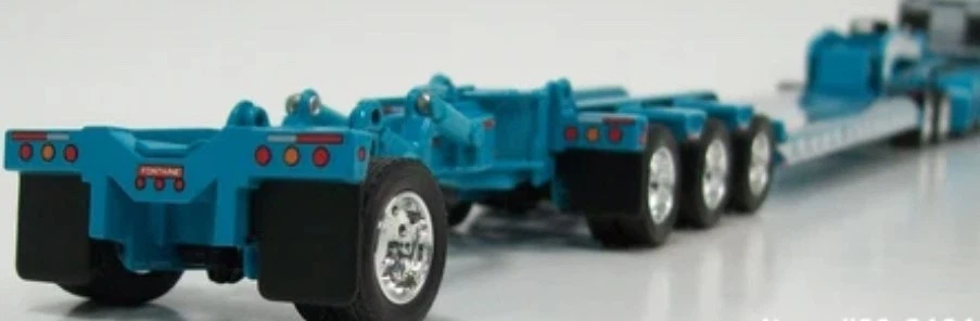 DCP Aqua Blue & White Peterbilt 389 con Fontaine Lowboy Jeep Stinger (1 de 252) Foto 4 de 4