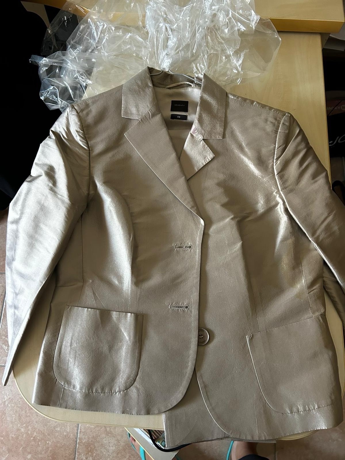 SEVENTY Blazer donna 44 beige in seta, compreso di pantalone