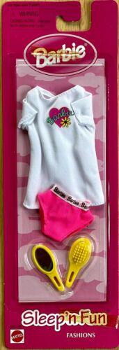 Barbie Sleep’n Fun Fashion sleep t-shirt, pink panties w Barbie logos 1998 NRFB - Picture 1 of 3