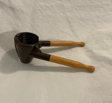 Heavy Duty VINTAGE Hand Held Walnut NUT CRACKER Cone Pliers Juicer Wood Handles