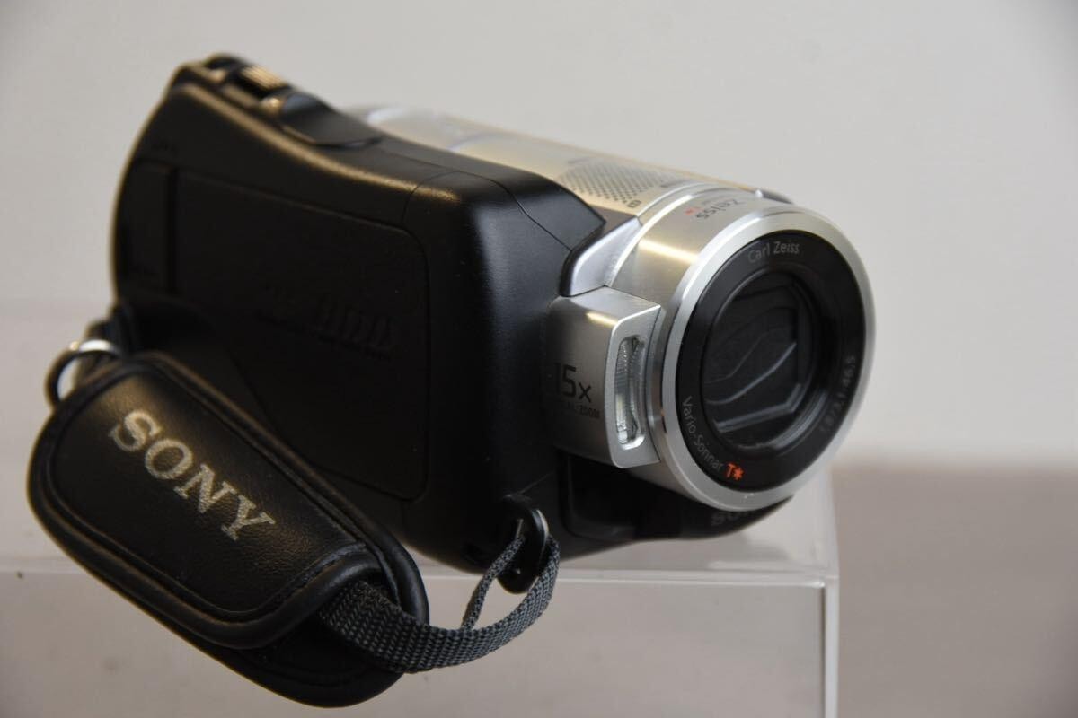 SONY ハンディカムカメラ DCR-SR220 Sony DCR-SR220 Handycam® 60GB hard drive/Memory Stick