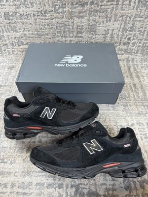 Größe 12,5 - New Balance 2002R schwarz rot U2002RG
