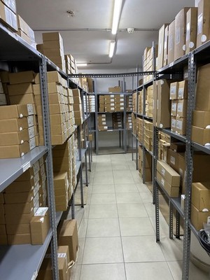 Lenze Kabel Typ Sys-cable-res LTRYF0170610F01S02 - Materialnummer: 13685141