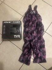 TYR Women's Avictor Supersonic Closed Back Racing Kneeskin (Red/Grey) 20