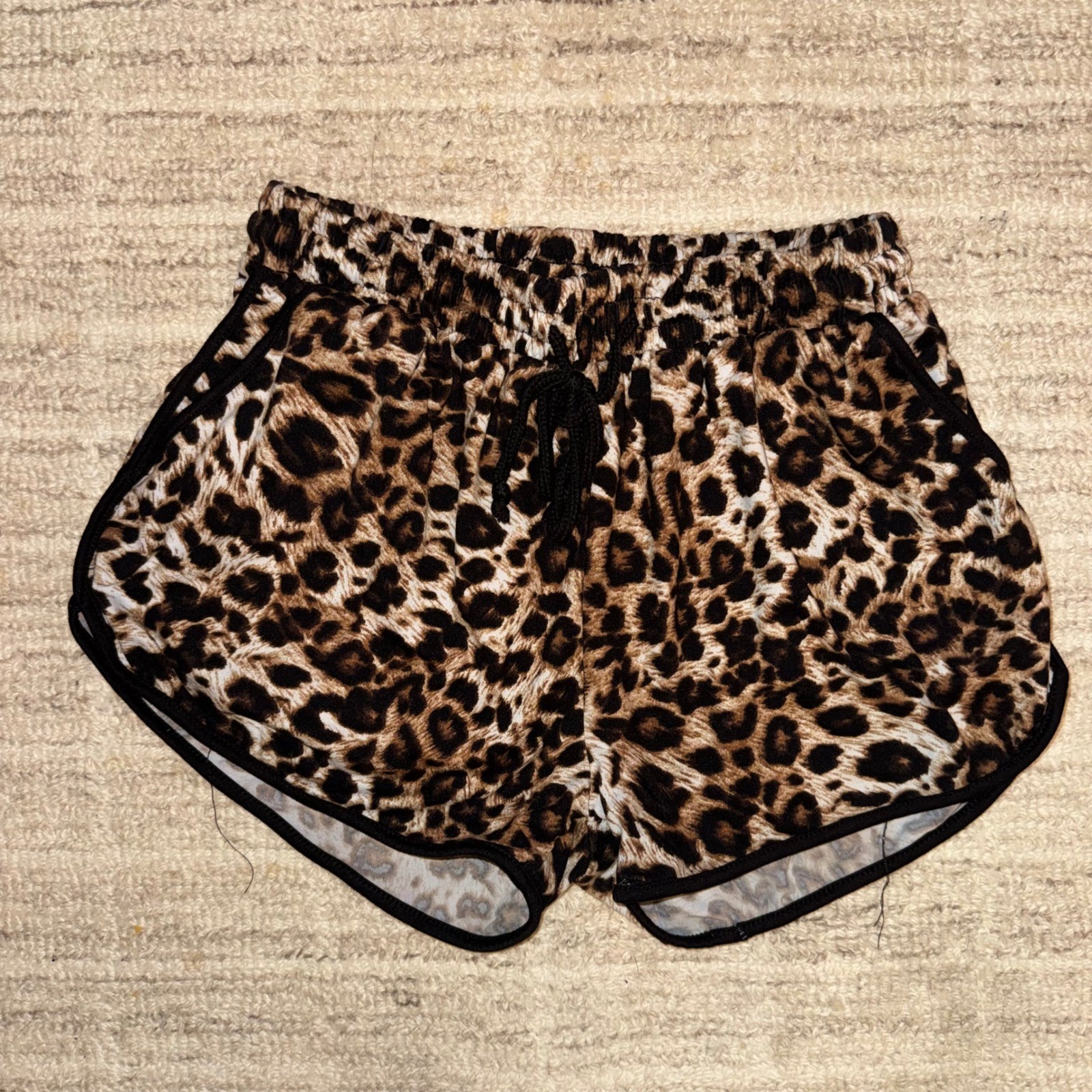 Excellent Condition Super Soft Leopard Animal Pri… - image 1
