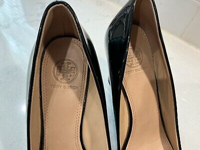 Tory Burch Women's Size 7.5 TRUDY Black Patent Peep Toe Tory Burch Women's Size 7.5 TRUDY Black Patent Peep Toe
