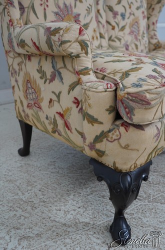 67593: Vintage Queen Anne Wing Back Loveseat Settee w. Crewelwork - Picture 5 of 22