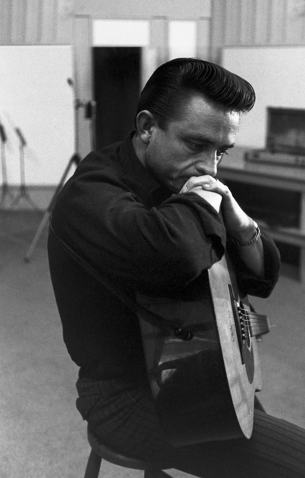 Johnny Cash Black and White 8x10 Guitar Photo Celebrity Print